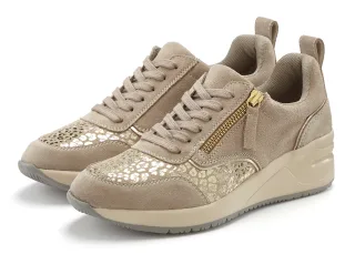 LASCANA Sneaker "Freizeitschuh, Halbschuh," aus Leder mit innenliegendem Keilabsatz und Leo-Druck