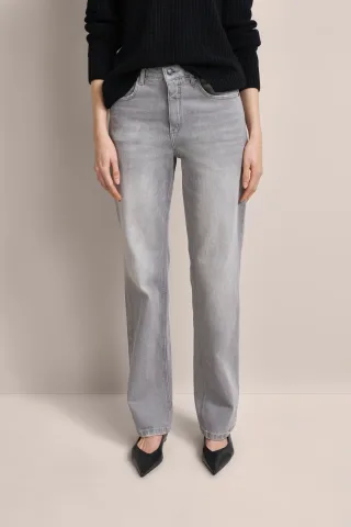 bugatti 5-Pocket-Jeans mit geradem Beinverlauf