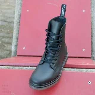 Shoezuu 8 Eye UK Boots 42
