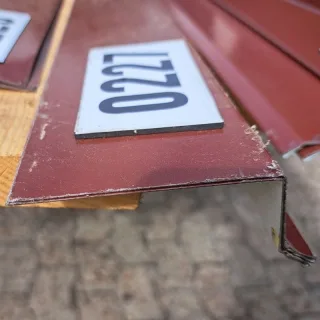 Traufenblech | 1,00 m Länge | Rotbraun ( RAL 8012 )