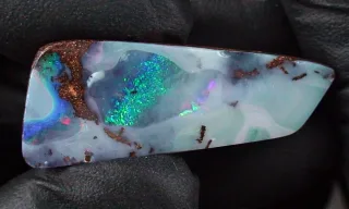 54,01 ct. Boulder Opal aus Australien – Opalstein gebohrt / gelocht