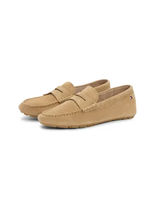 Tommy Hilfiger Slipper "FLAG SOFT SUEDE DRIVER LOAFER", Schlupfschuh, Bequemschuh, Mokassin, Flats mit modischen Zierriegel