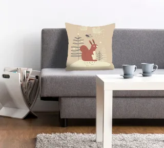 queence Dekokissen "Jona" mit einem süßen Eichhörnchen