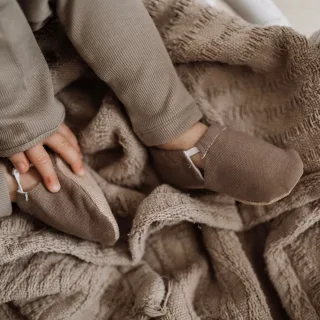 Cosy Roots Veganer Krabbelschuh Caramel Gr. 20