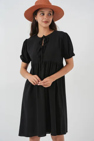 Midi-Kleid mit Schleifenverschluss