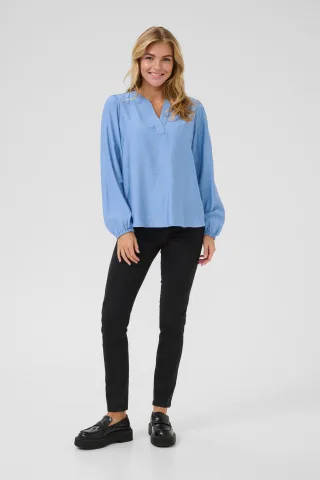 Blau