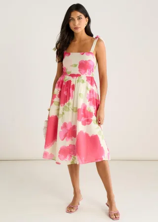 Midi-Kleid mit rosa Blumenmuster und Trägern
