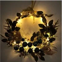 Online-Fuchs Dekokranz - Türkranz mit Weihnachtskugeln, LED-Lichterkette und Timer, stimmungsvolle Dekoration zur Weihnachtszeit