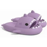 Corimori Bequeme Hai Badeschuhe im Haifisch-Design Badeschuh (Packung, Geschenk) lustige, rutschfeste, schnell trocknende Badeschlappen EU Größe 42-43