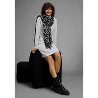 Laura Scott Modeschal, im trendigen Leopard-Design mit Fransen