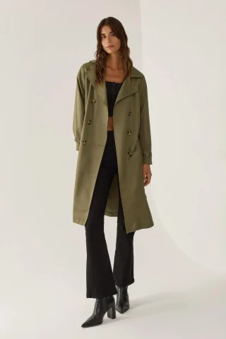 Doppelreihiger Gürtelt trenchcoat