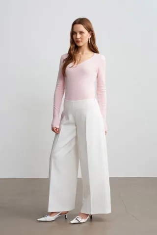 Hoch taillierte weite Crepe-Hosen