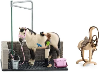 Schleich 42104 Horse Club Spielset - Waschplatz Spielzeug ab 5 Jahren