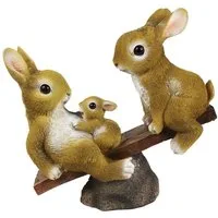 Arnusa Dekofigur Hasen Familie auf Wippe Gartenfigur Tierfigur, 26 x 25 cm Tier Deko Figur Gartendekoration