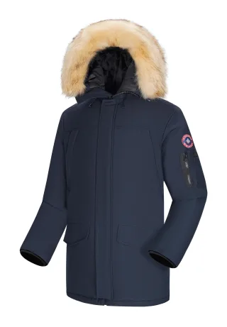 Subprime-Parka für Männer. Der Parka besteht aus hochwertigem Polyester und hat ein warmes Innenfutter. Er ist ideal für die kalten Wintermonate. Der Pelzkragen besteht aus Kunstpelz und ist abnehmbar.