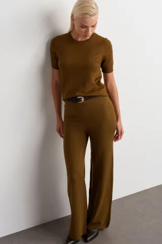 Frauenweite Lurex-Strickhose
