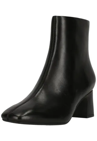 Clarks Stiefelette "Fernie Zip" mit eleganter, quadratischer Schuhspitze