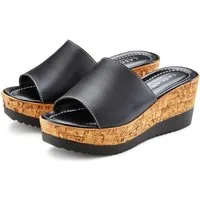 LASCANA Sommerschuh, offener Schuh, Mule, Sandalette, Pantolette aus Leder mit Keilabsatz
