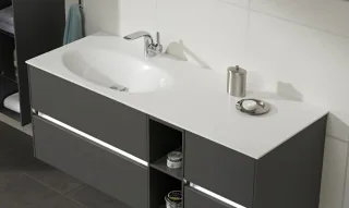Pelipal Serie 6010 Krion-Waschtisch KWT54-1330-L, B:1330, H:9, T:498mm KWT54-1330-L