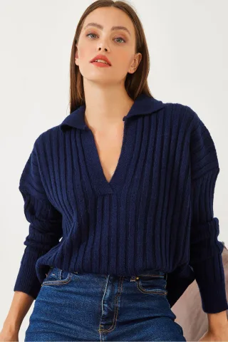 Lässiger V-Ausschnittpullover