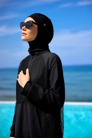 Schwarzer Burkini mit vollflächiger Badebekleidung und Tülldetail
