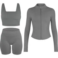 Circle Five Sportanzug, Sportjacke, Sport-BH mit Cups und blickdichte Shorts im Set.