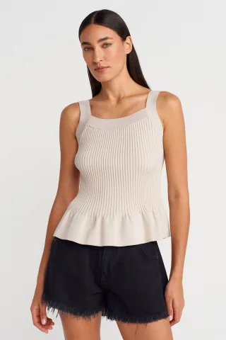 Taillierte gerippte ärmellose Bluse mit quadratischem Ausschnitt