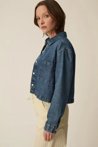 des petits hauts - Kurz geschnittenes Jeanshemd mit Kentkragen blau - Gr. - 2