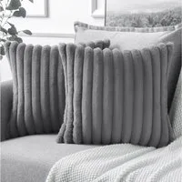 OKWISH Kissenbezüge 2er Set Flauschig Plüsch Deko Dekokissen Sofakissen Zierkissenbezüge, (2 Stück), 45x45cm Sofakissen Couchkissen Bezug Sofa Schlafzimmer Reißverschluss