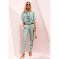 MADELEINE Kurzarmbluse Elegante Seidenbluse mit Rüschen Rüschenbluse mit Stehkragen, Knopfleiste und Halbarm