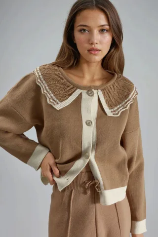 Knopfkragen-Strickpullover für Babys