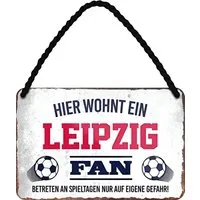 schilderkreis24 Metallschild Blechschild Hier wohnt ein Leipzig Fan 18x12cm
