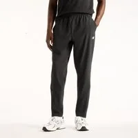 New Balance Trainingshose UTILITY STRETCH WOVEN PANT Trainingshose für Fitness und Sportmode, sportlicher Stil
