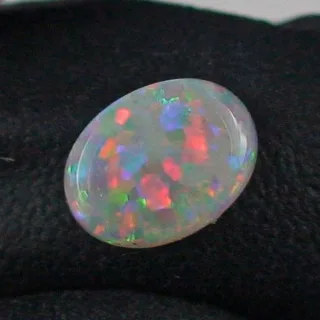 0,89 ct White Opal Multicolor Vollopal aus Coober Pedy Fire