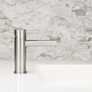 Herzbach Design iX Waschtischarmatur 17.133100.1.09 M-Size, mit Ablaufgarnitur, Edelstahl gebürstet