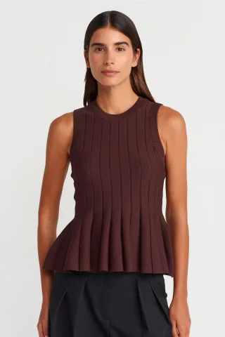 Rippenshirt ohne Ärmel mit Rüschen