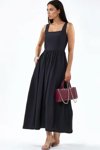 Kombinierbares Midi-Kleid mit quadratischem Kragen