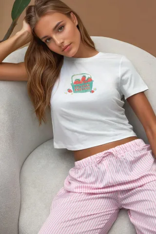 Bedrucktes Regular Fit Rundhals T-Shirt aus 100% Baumwolle mit Cropped-Schnitt