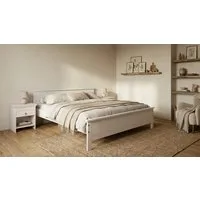 OTTO home Massivholzbett Indra, Landhausstil, edles Design,zertifiziertes Massivholz (Breite/Belastbarkeit 180cm/220 KG, 140cm/180 KG, 90cm/120 KG), mit Kopfteil, mit dekorativen Fräsungen, aus Kiefer