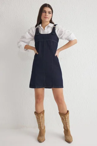 Blaues Kleid