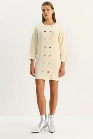 Strick-Minikleid mit Knöpfen