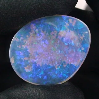 7,60 ct Black Crystal Opal Vollopal