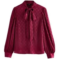 Next Blusenshirt Satin-Bluse mit Bindeausschnitt und Pünktchen (1-tlg)