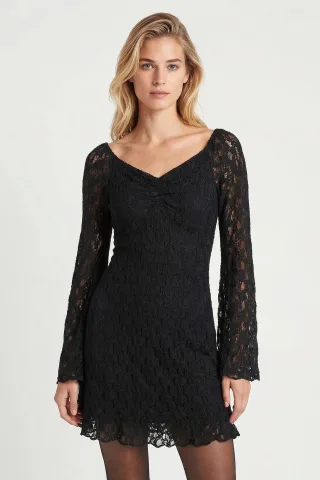 Bardot Spitzen-Midi-Kleid
