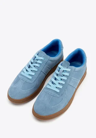 Blau