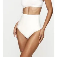 Triumph Shapingstring Shape Smart glättend und schmeichelnd, leichte, unsichtbare Slip-Konturen