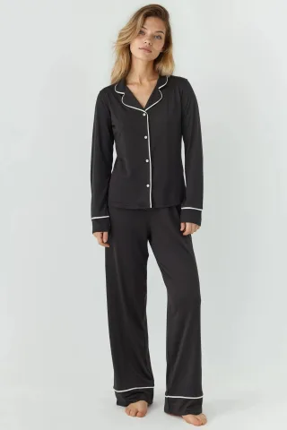 Entspannt geschnittenes Langarm-Pyjama-Set mit extra weichem Griff und Hemdkragen
