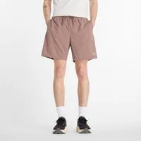 New Balance Laufshorts SPORT ESSENTIAL SHORT 7 mit atmungsaktivem Innenslip