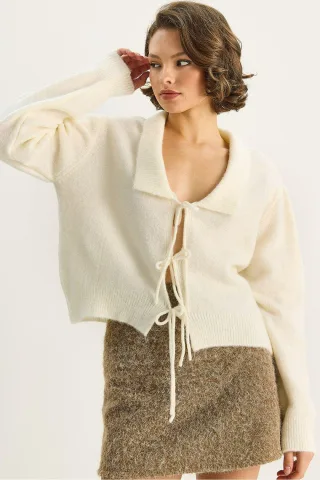 Übergroße V-Ausschnitt-Ripp-Strickjacke mit Bindeband