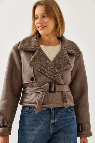 Kunstleder-Cropjacke mit Schal-Kragen
